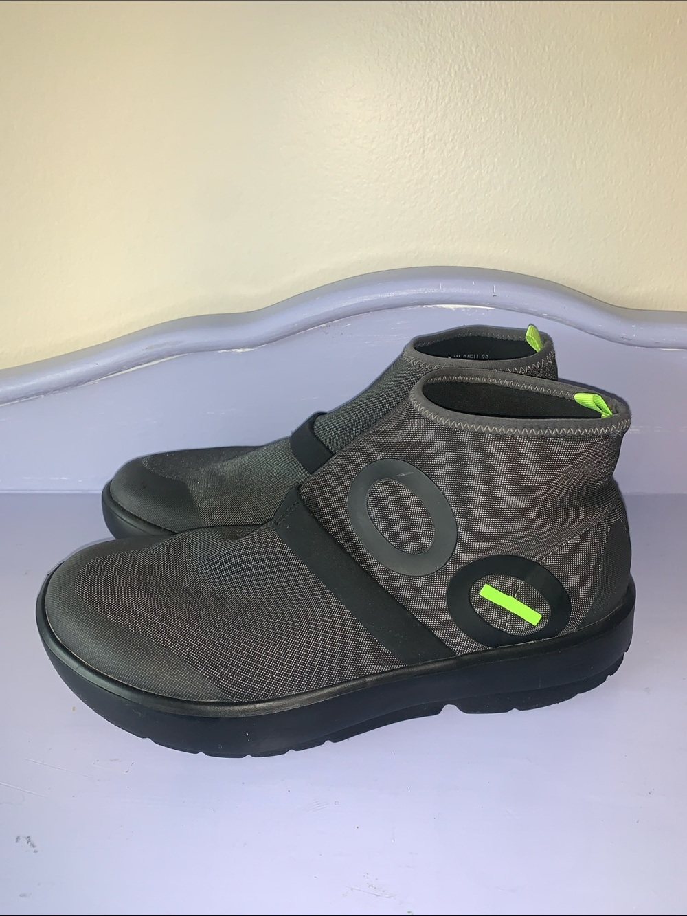 OOFOS OOmg Sport High Recovery Booties Sz 8